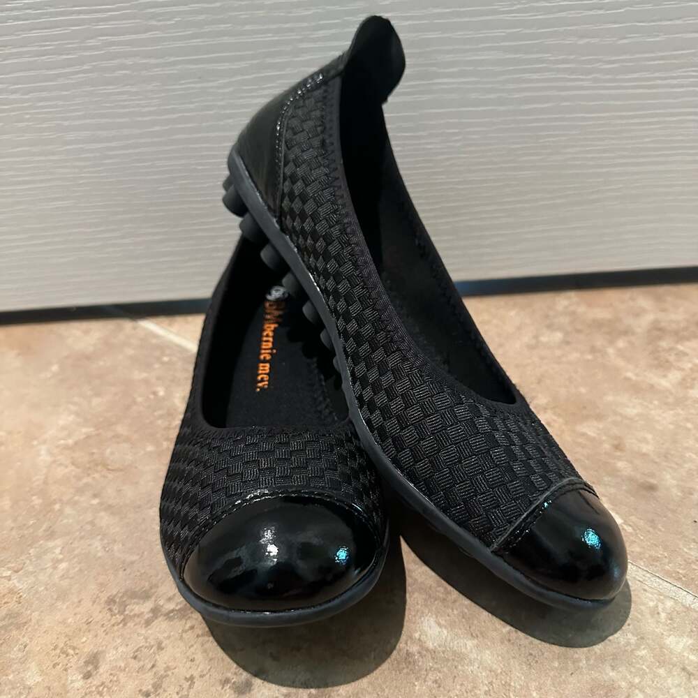 Bernie Mev Bella Me Woven Ballet Flats Black Patent Toe Size 38